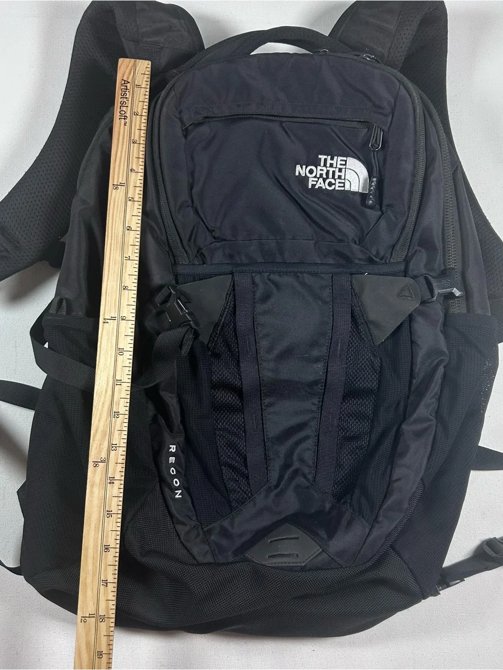 The North Face Unisex RECON Day Travel Hike Student 30L Backpack Black